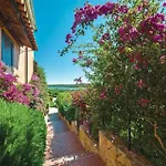 Apartahotel Baia De Bahas - In Marinella Just 200 Mt From The Sea 3*