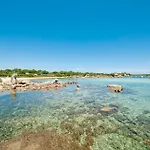 Apartahotel Baia De Bahas - In Marinella Just 200 Mt From The Sea Golfo Aranci