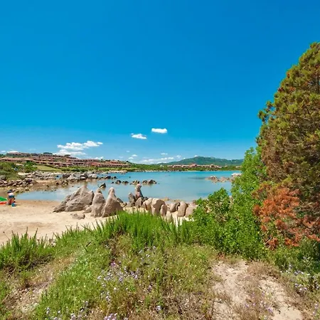 Appart hôtel Baia De Bahas - In Marinella Just 200 Mt From The Sea 3*