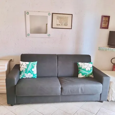 Aparthotel Baia De Bahas - In Marinella Just 200 Mt From The Sea