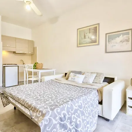 Baia De Bahas - In Marinella Just 200 Mt From The Sea Aparthotel